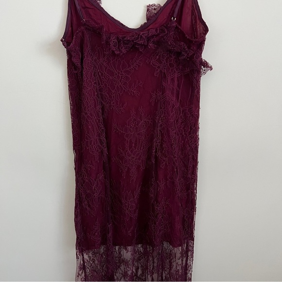 Urban Outfitters UO Real Love Lace Dress with Slit Plum Burgundy-NWT-Size Large - Picture 7 of 12